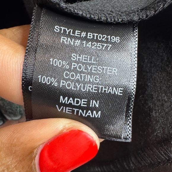 BLASHE Faux Leather Black Long Sleeve Top Shacket with Puffy Shoulders - Picture 4 of 9